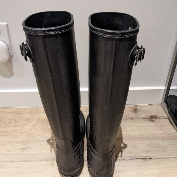 Hunter Original Tall Black Rain Boots, Size 8 - Picture 2 of 3